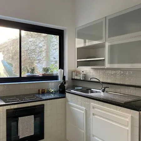 Gorgeous In Center + Free Parking Holiday home *