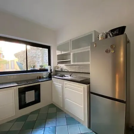 Gorgeous In Center + Free Parking 펜션 *