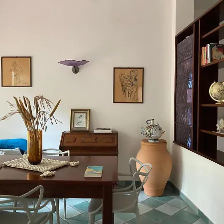 Gorgeous In Center + Free Parking Holiday home *